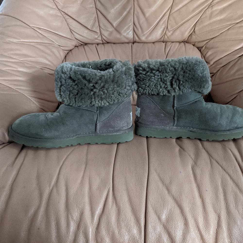 UGG - Picture 7 of 7